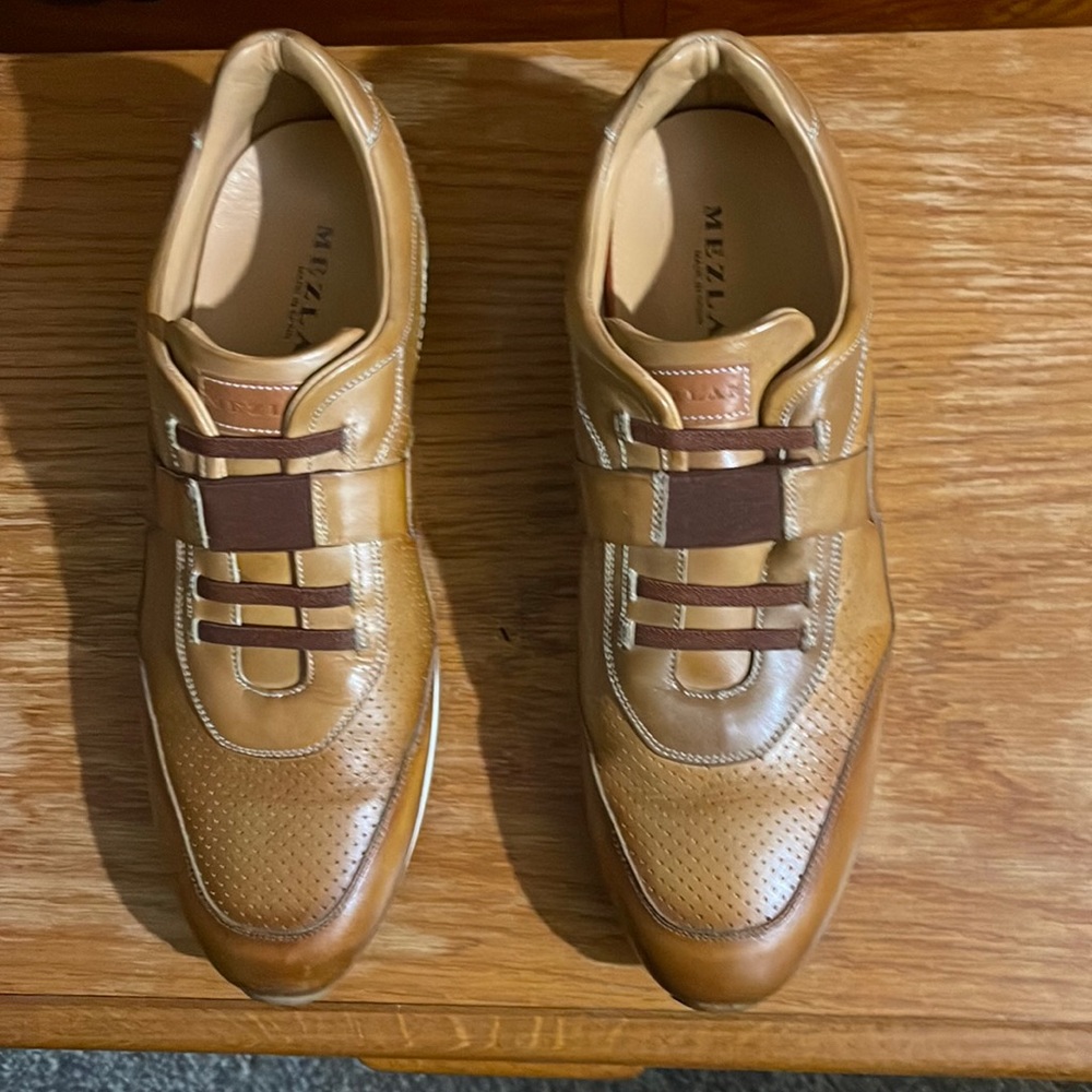 Men dress sneakers